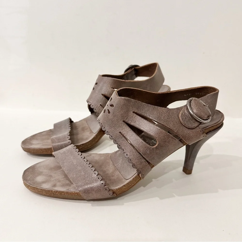 Pendro Garcia Buckle Strap Heels Leather Sandals - Picture 3 of 7